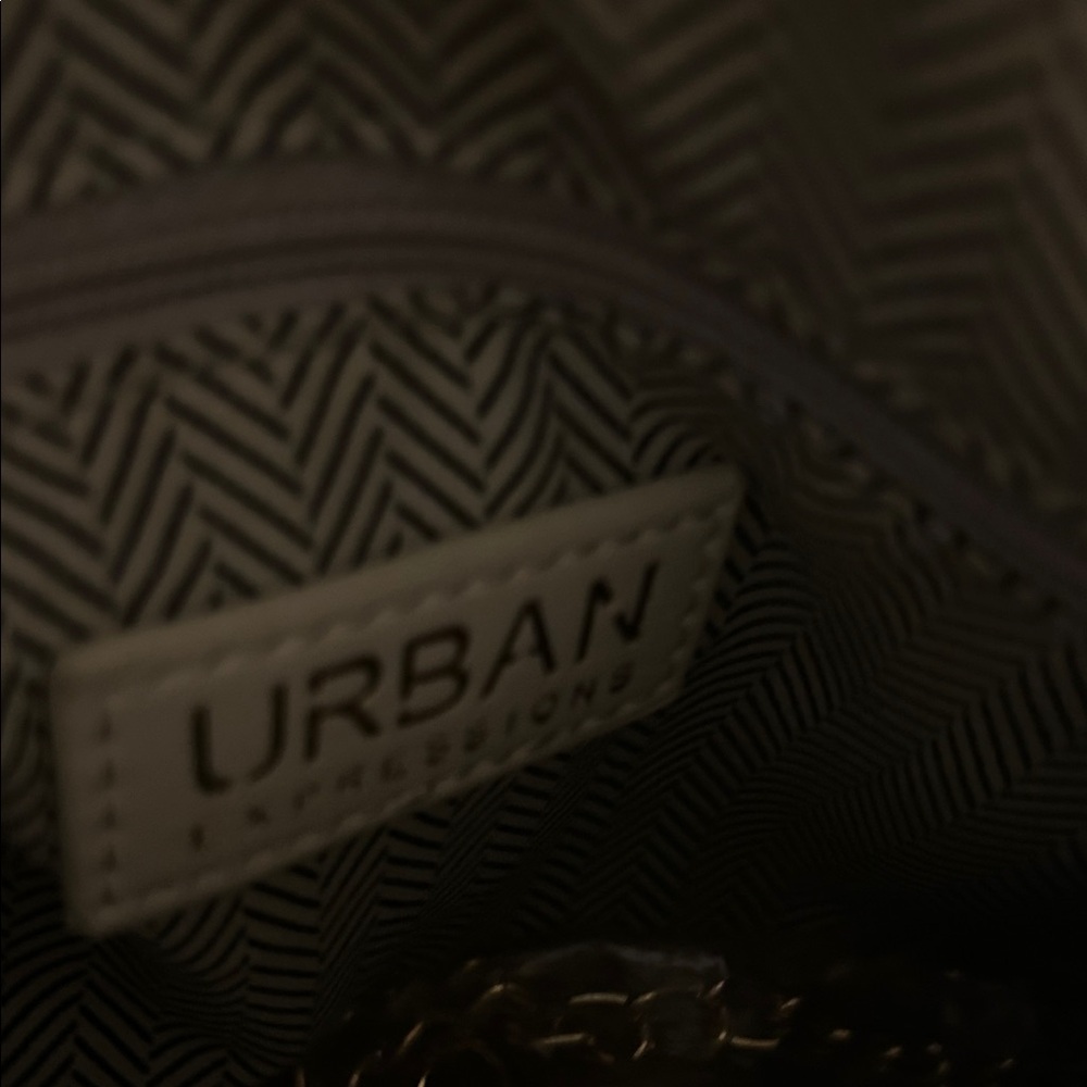 Urban Expressions Elegant Cream Pleated Women's Bag - Picture 3 of 3